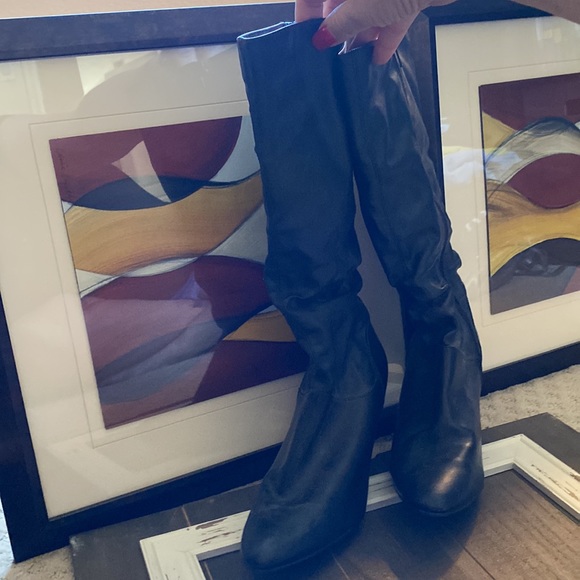 DONATED Bass-Melanie size 7M black, 3” heeled boots - Picture 4 of 8